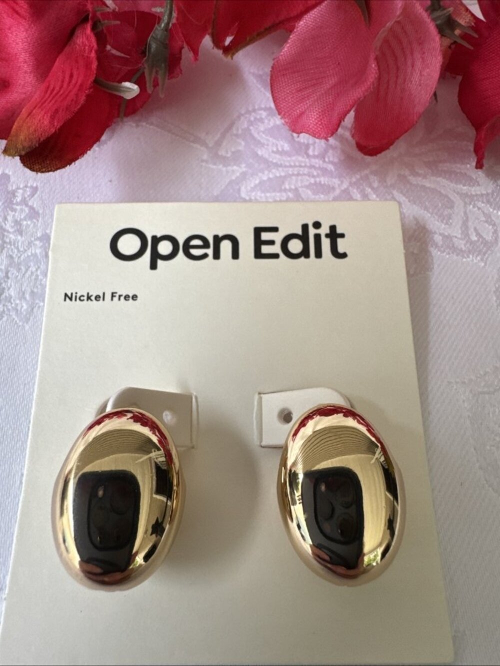 Open Edit Shiny Goldtone Oval Orb Pod Earrings Nickel Free Hinged Snap NEW $25